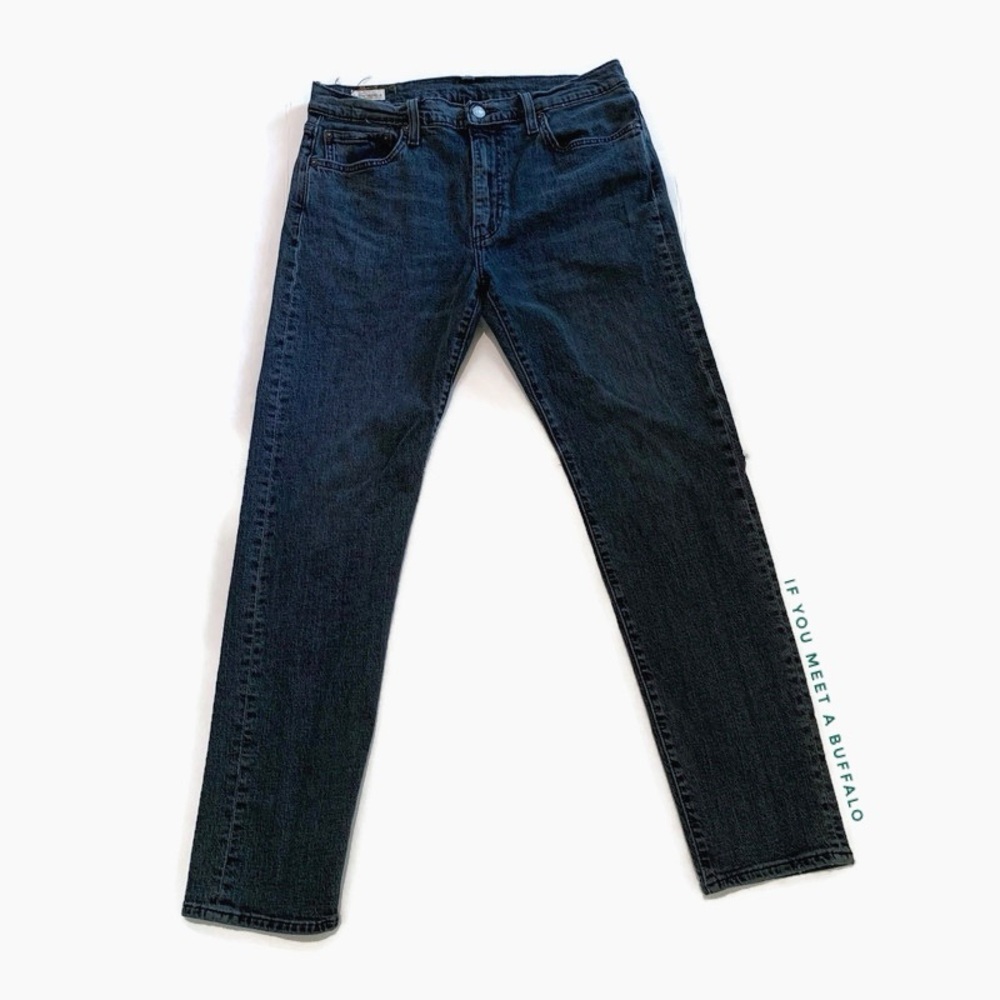 Levi’s Premium 502 Men’s 32x32 Tapered Leg Jeans Dark Wash Distressed Stretch